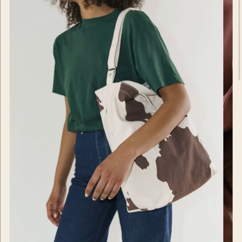Baggu cow print duck bag